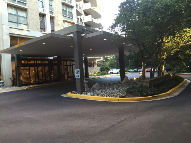 Foto del edificio - 9039 Sligo Creek Pkwy