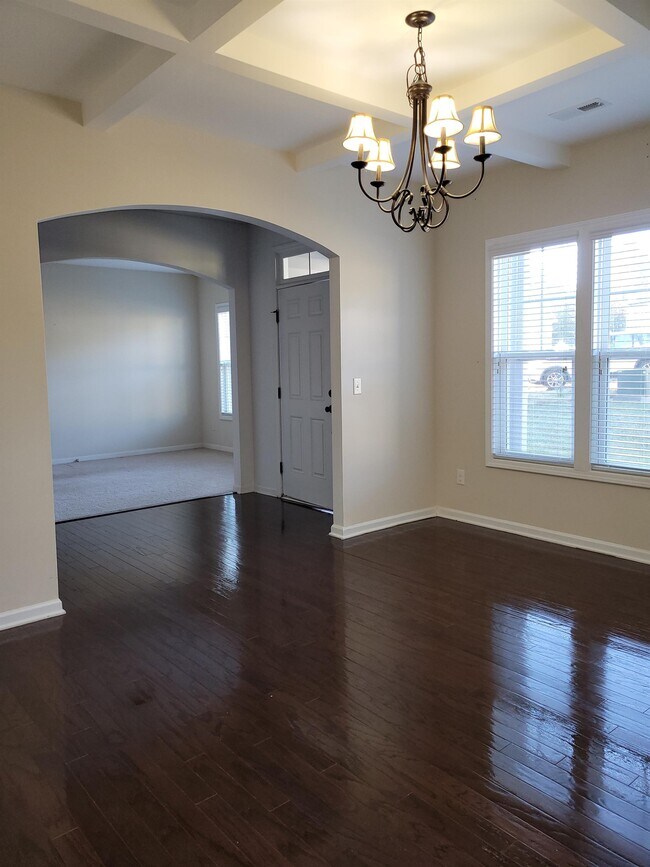 Building Photo - 1200 Peppermint Ct