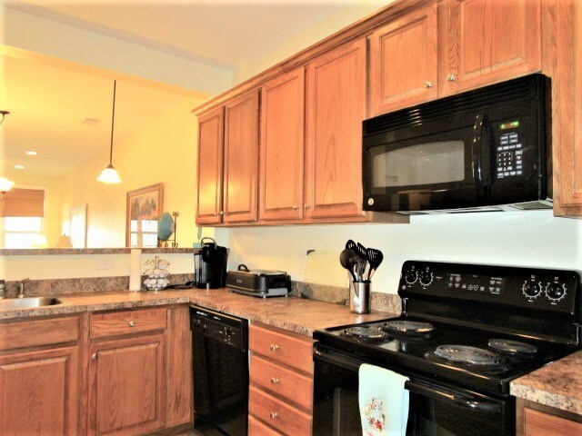 Building Photo - 324 Trillium Ct