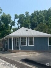 Building Photo - 18 Caribbean Ct