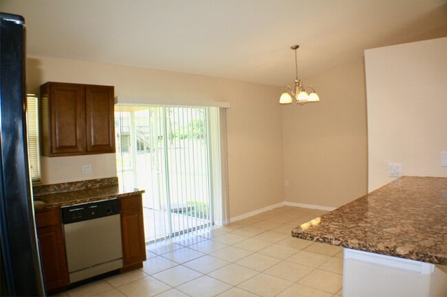Building Photo - 8136 Egret Rd