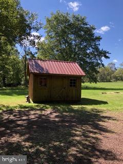 Building Photo - 157 Pine Run Rd