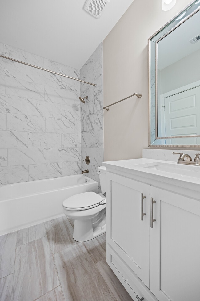 NEW 1BR Bathroom - Maple on Melody