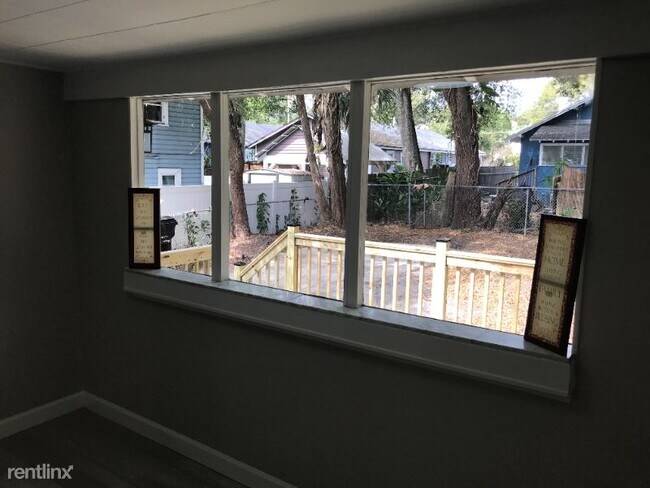 Foto del edificio - 2 br, 2 bath Townhome - 515 E Amelia St