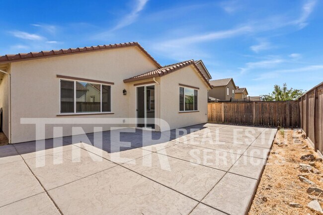 Foto del edificio - Folsom Ranch 3 Bedroom Home