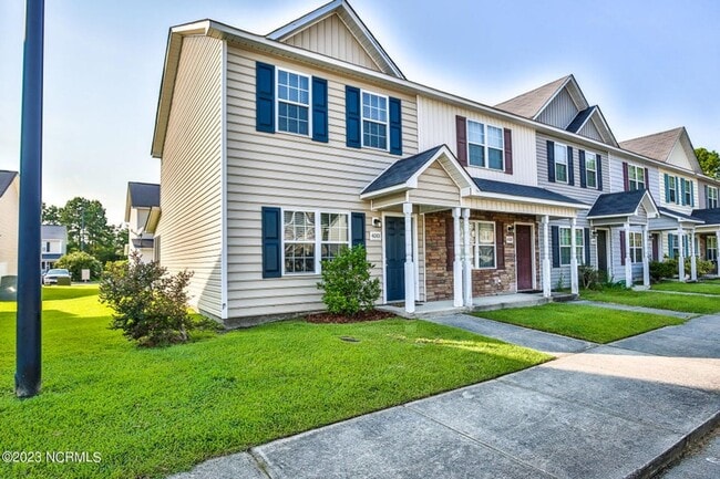 Building Photo - 4001 Banister Loop