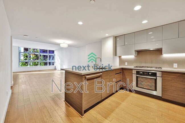 Foto del edificio - 588 Bell St