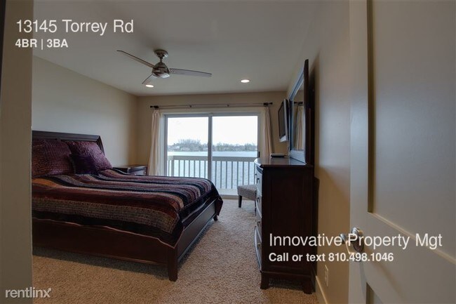 Foto del edificio - 13145 Torrey Rd