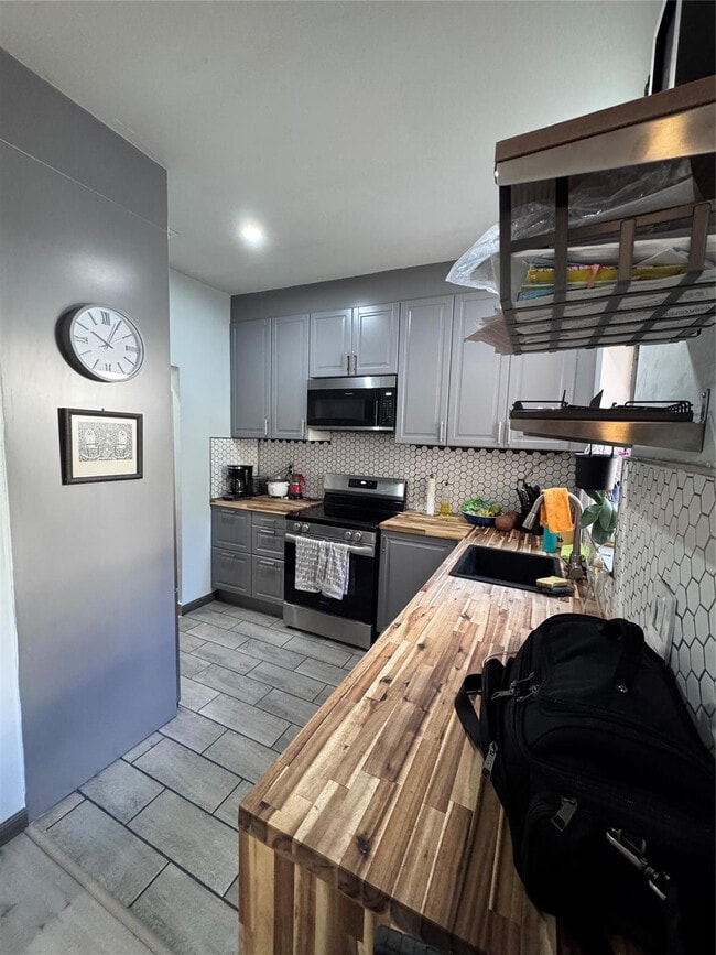 Foto del edificio - 1417 Avon Ln