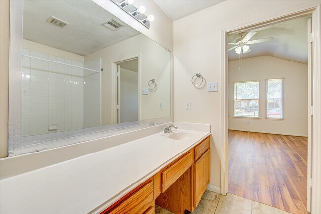 Foto del edificio - 21603 Juniper Meadows Dr