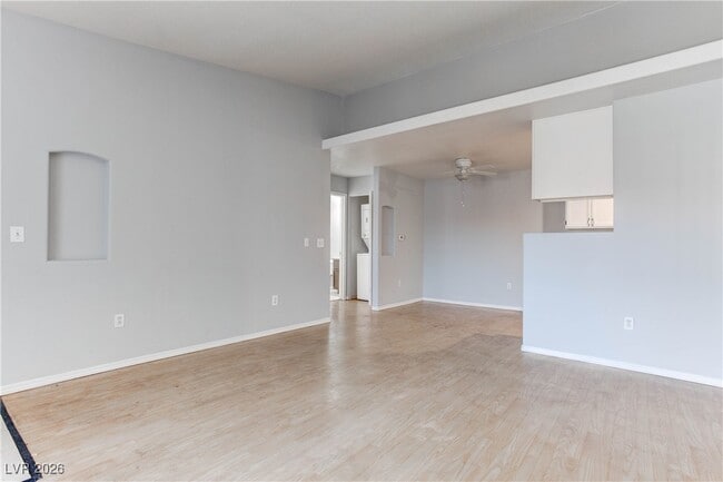 Building Photo - 4730 E Craig Rd