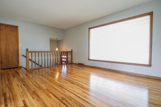 Foto del edificio - 3 Bedroom / 2.5 Bathroom House Available N...