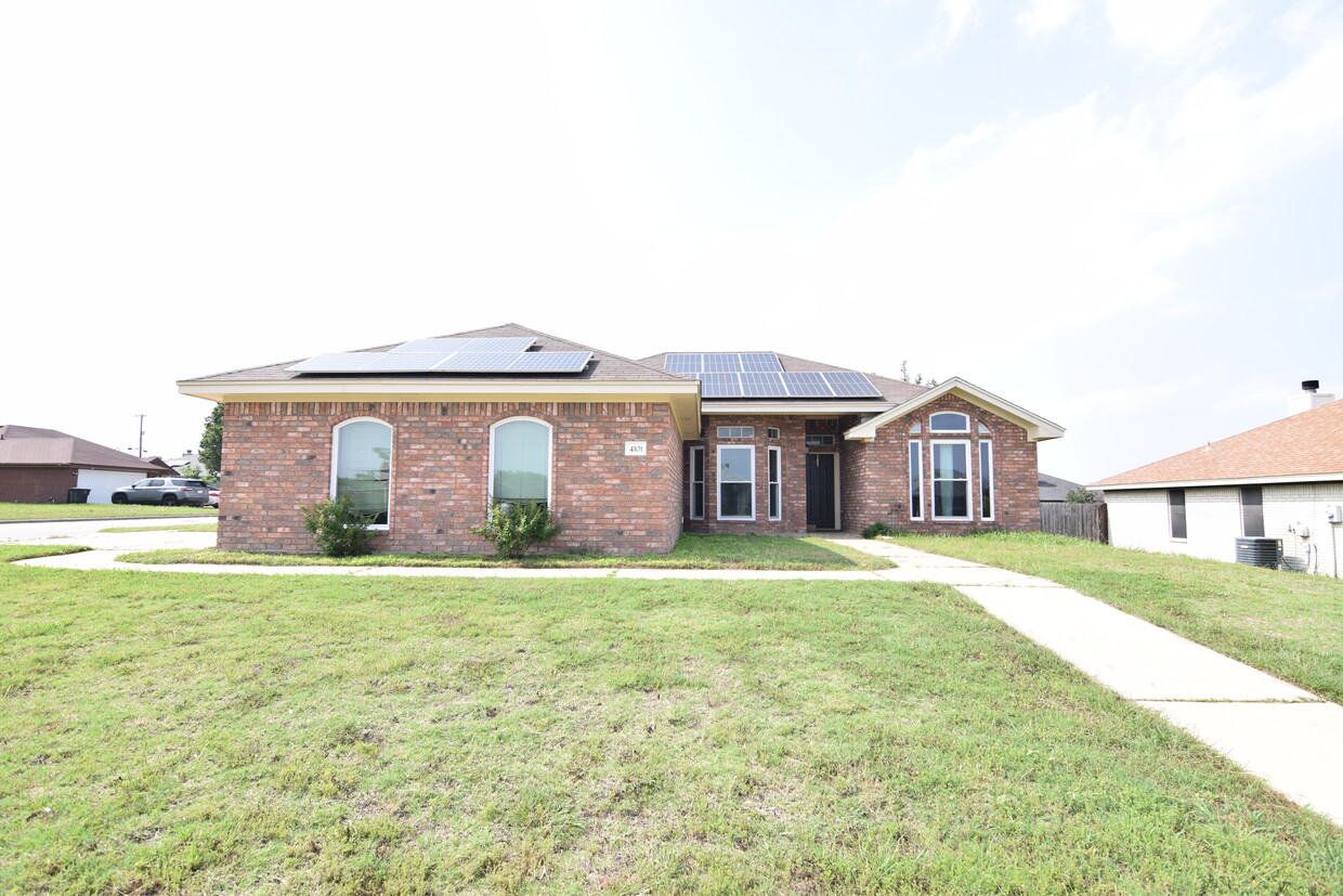Primary Photo - 4101 Windwood Dr