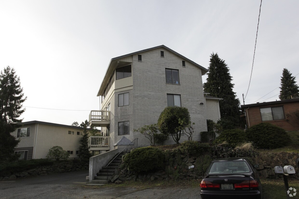 Foto del edificio - 12313 33rd Ave NE