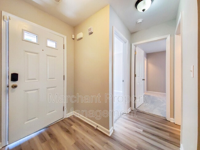 Building Photo - 306 Blue Heron Cir