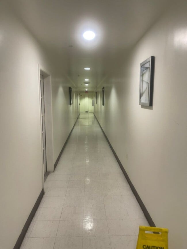 Foto del edificio - 3bdrm Apartment including utilities