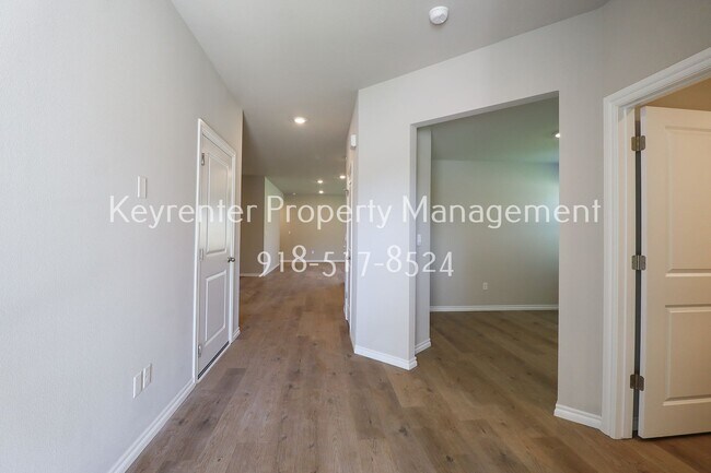 Foto del edificio - 15610 S 75th E Ave
