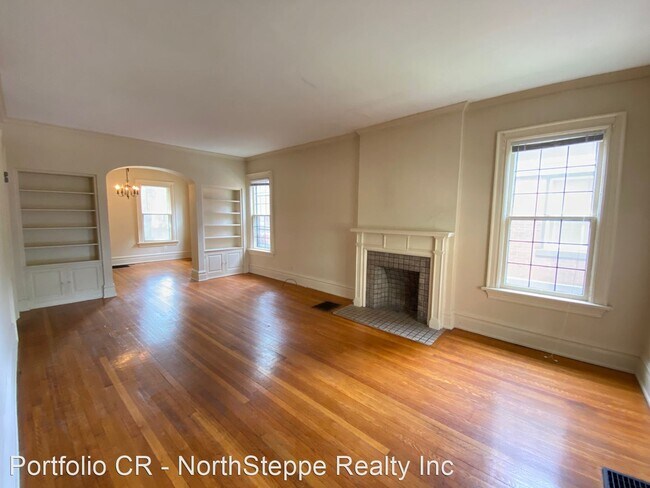 Building Photo - 2 br, 1 bath Apartment - 387 W 8th Ave