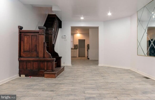 Building Photo - 5607 Springfield Ave