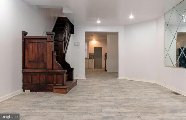 Foto del edificio - 5607 Springfield Ave