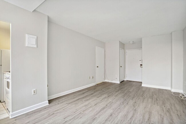 Foto del edificio - 1111 Arlington Blvd