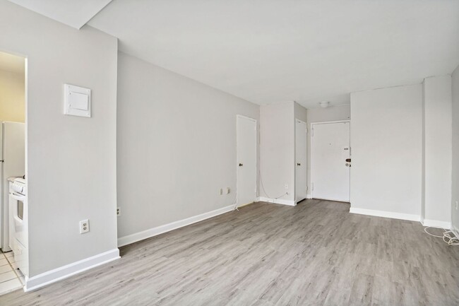 Foto del edificio - Charming & Bright Studio at River Place West