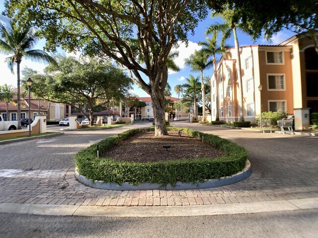 Foto del edificio - 6821 SW 44th St