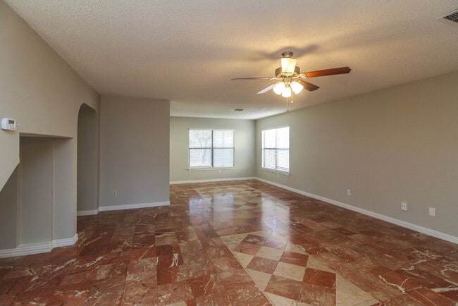 Building Photo - 3153 Pine Valley Dr