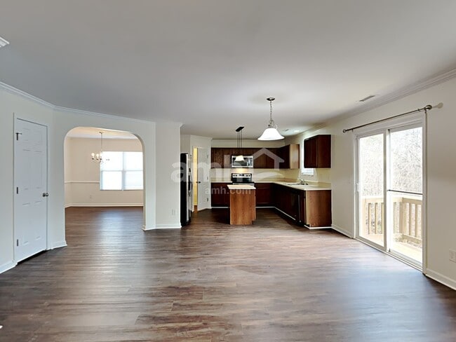 Foto del edificio - 250 Farrington Dr