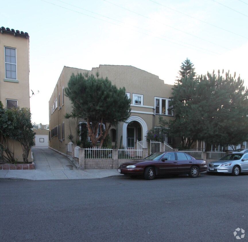 Primary Photo - 1842 Mariposa Ave