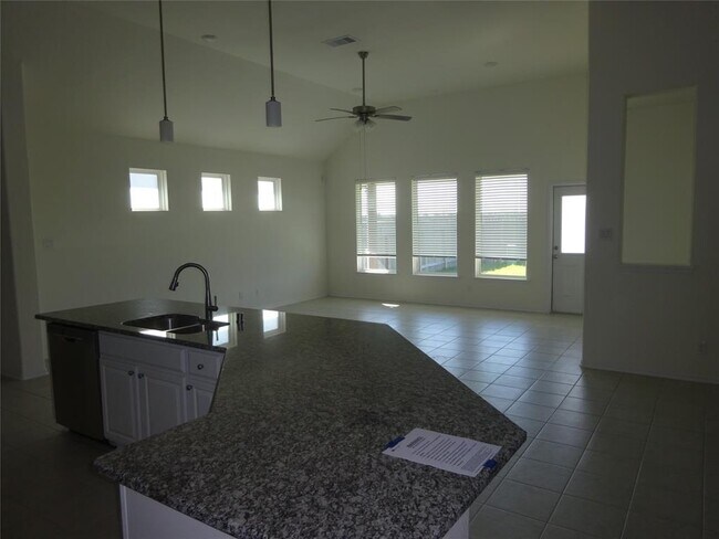 Building Photo - 6819 Northchester Dr