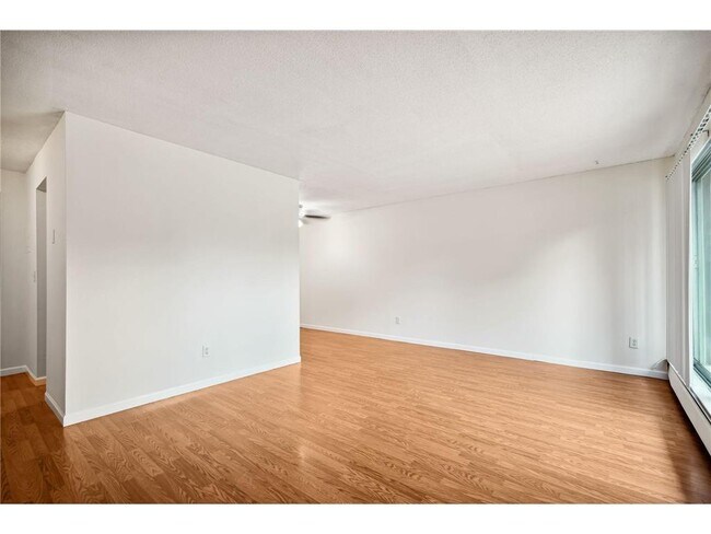 Building Photo - 5315 Minnehaha Ave