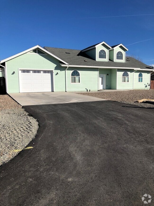 Building Photo - 7908 Roundup Dr