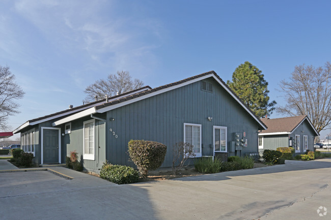 Foto del edificio - Westwood Apartments