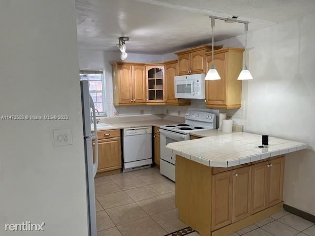 Foto del edificio - 3 br, 2 bath House - 6824 SW 114th Ave