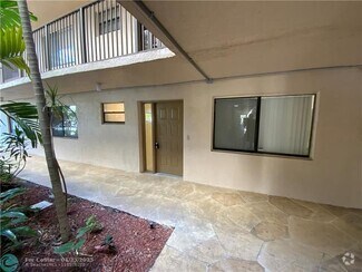 Building Photo - 8040 Hampton Blvd