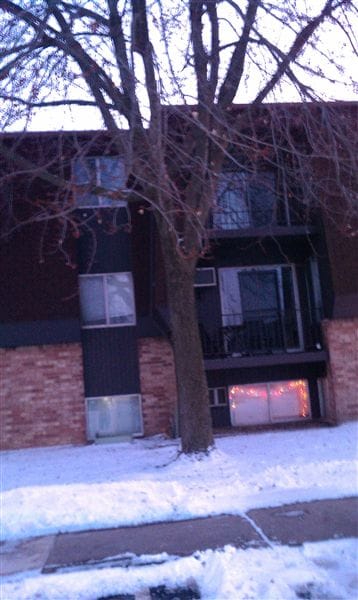 Building Photo - 21640 Hillside Dr