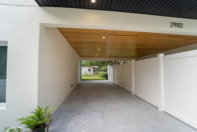 Foto del edificio - 2902 Robinson Rd