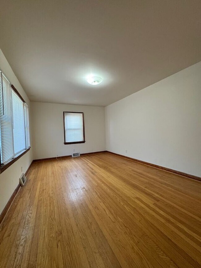 Foto del edificio - 906 N Audubon Ave