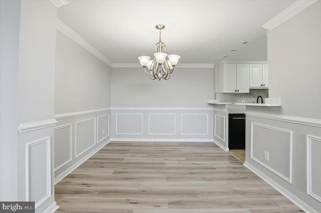 Building Photo - 4600 Duke St