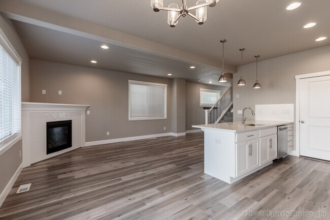 Photo - 495 NE 81st Ave House