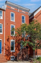 Building Photo - 110 W Hamburg St