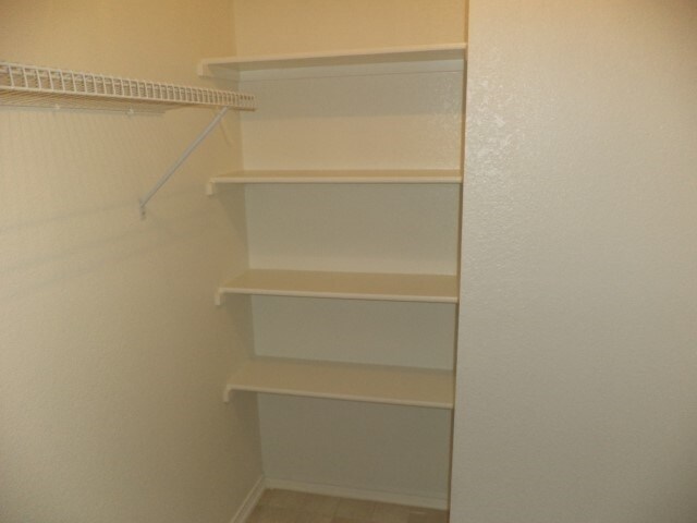 Building Photo - 1405 Sun Breeze Dr