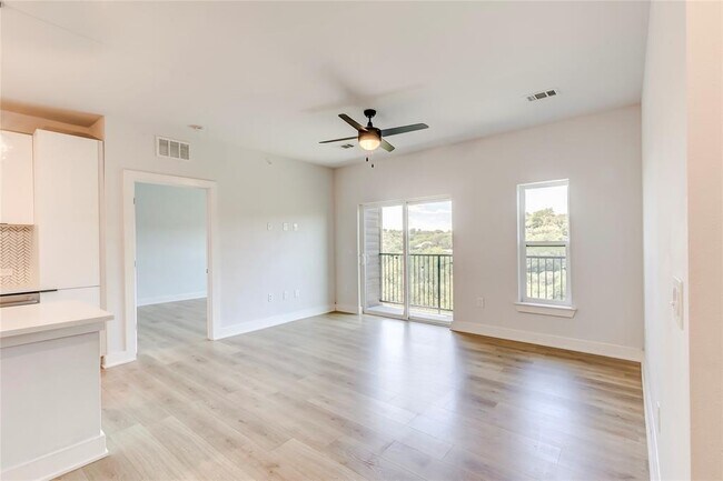 Foto del edificio - 2500 Longview St