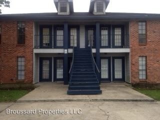 Primary Photo - 113 Cantal Dr