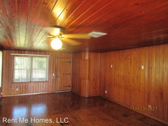 Building Photo - 3 br, 1 bath House - 695 Pineland Trail