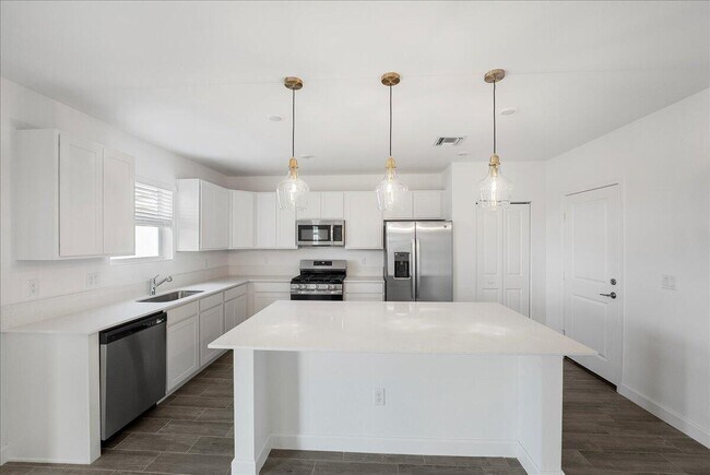 Foto del edificio - 6354 Windwood Wy