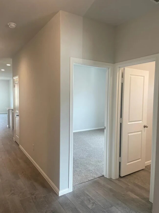 Foto del edificio - 953 Braymer Ln