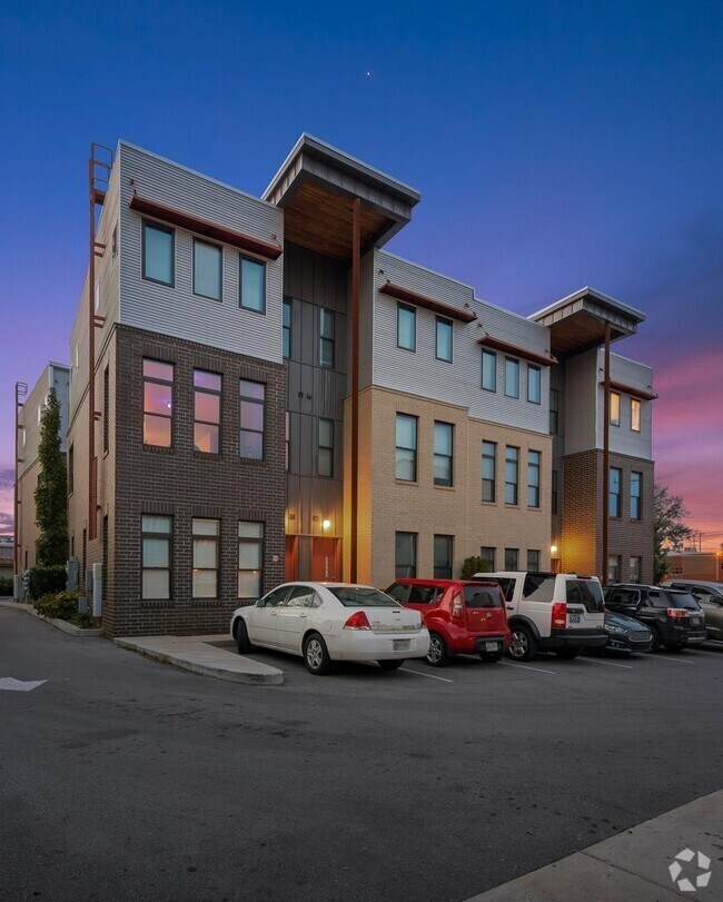 Cameron Trimble Apartments for Rent with Hardwood Floors Nashville