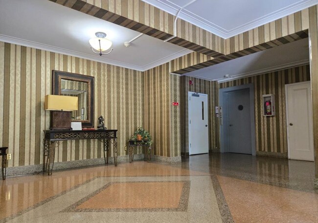 Foto del edificio - 2330 Linwood Ave